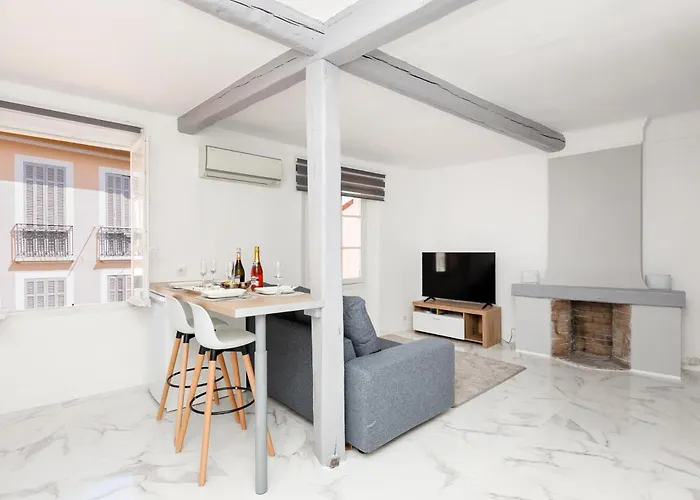Renoveted Studio - Central - Ac