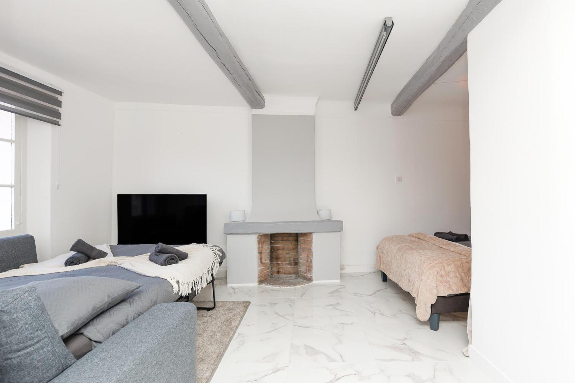 Renoveted - - Ac Cannes